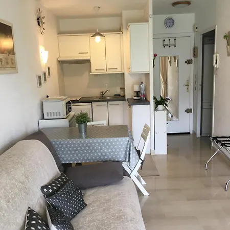 Apartmán En Rez De Jardin Dans Calme Avec Piscine