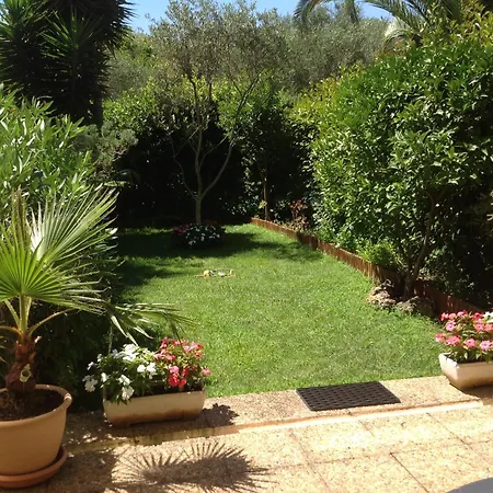 En Rez De Jardin Dans Avec Piscine *