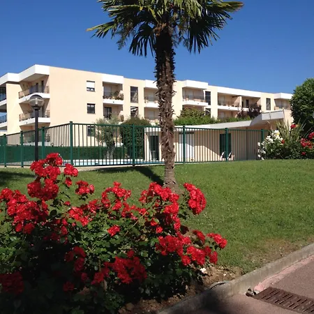En Rez De Jardin Dans Calme Avec Piscine Appartement